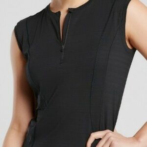 EuC- Athleta Black Pacifica rashguard